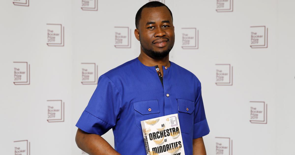 Clube do Livro Fernanda Carvalho: Autor de agosto será Chigozie Obioma. A imagem apresenta o escritor nigeriano sendo prestigiado como finalista do Booker Prize em 2019